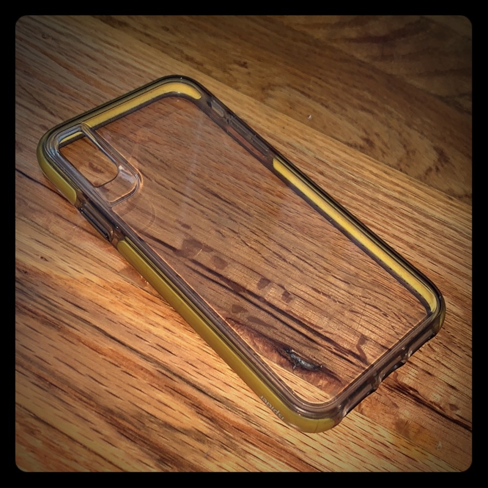 Clear iPhone XR phone case with yellow border